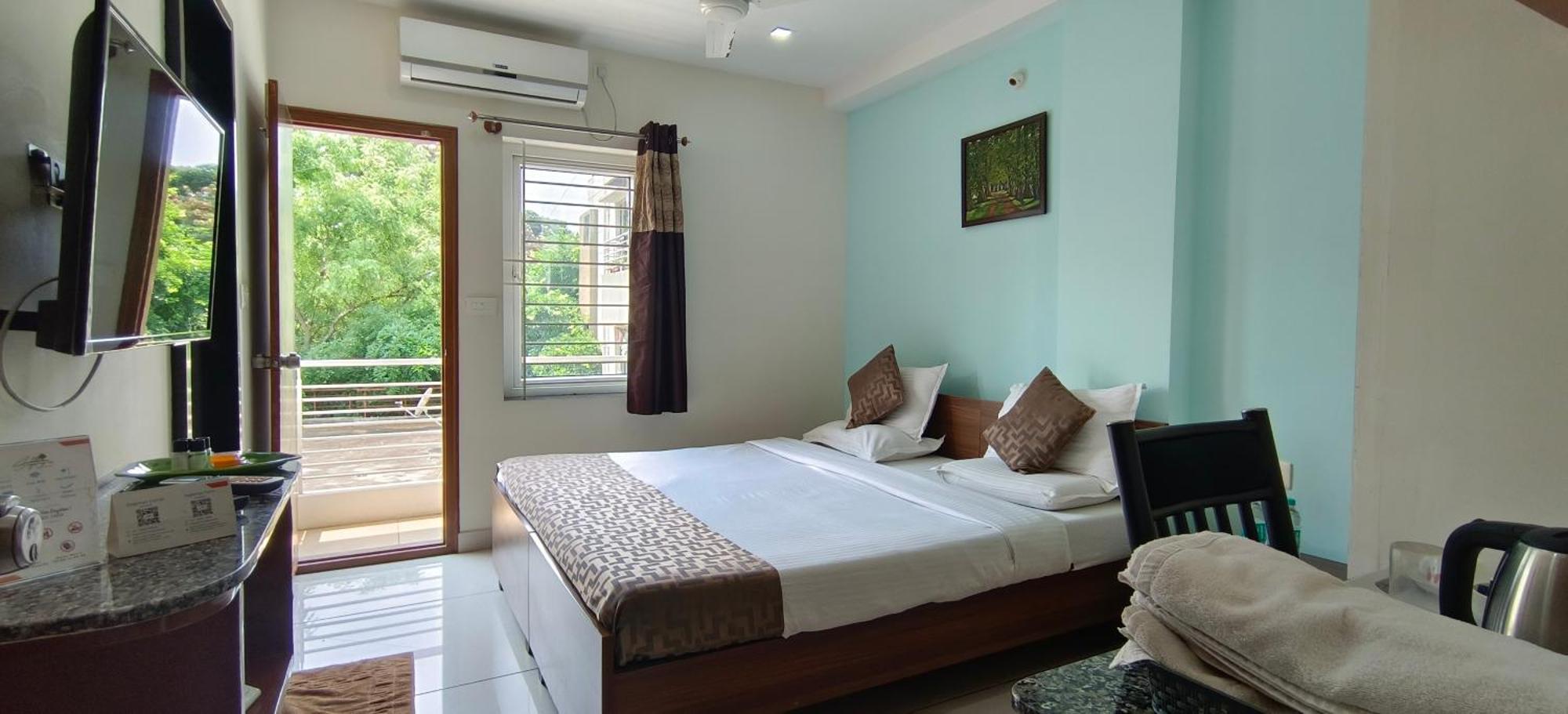 Sugamya Corner Guesthouse Mysore Luaran gambar
